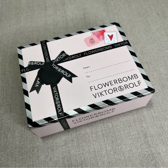 Viktor&Rolf Flowerbomb mini set - Picture 5 of 9